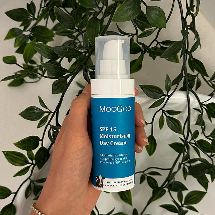 MooGoo SPF 15 Moisturising Day Cream 75g 3